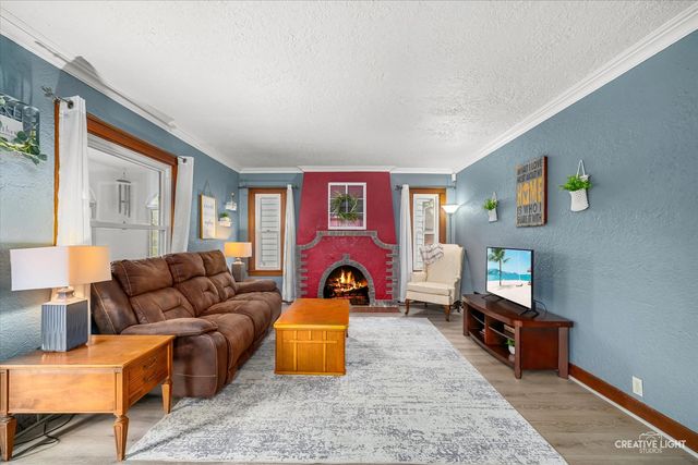 644 Columbia Avenue, Elgin, IL 60120