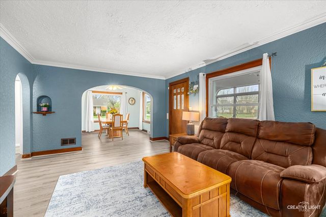 644 Columbia Avenue, Elgin, IL 60120