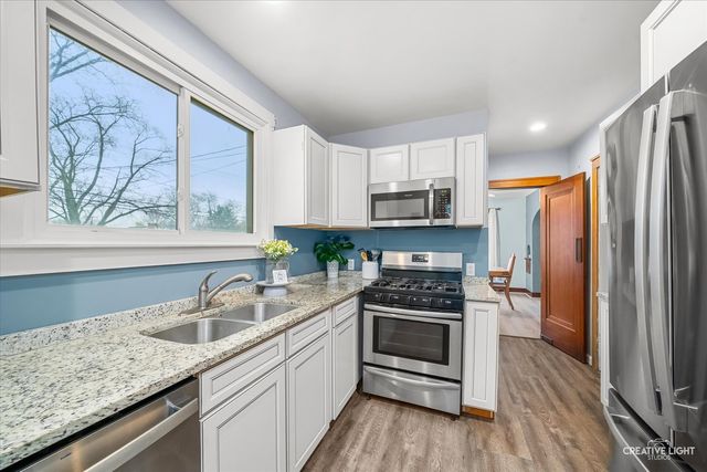 644 Columbia Avenue, Elgin, IL 60120