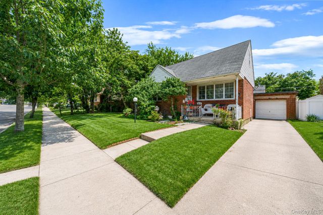 12123 238th Street, Rosedale, NY 11422