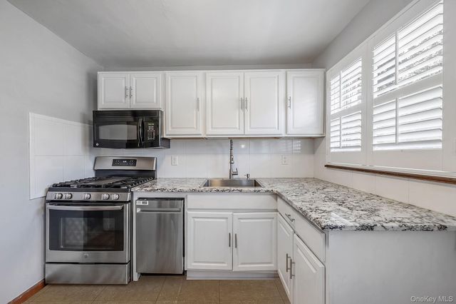 12123 238th Street, Rosedale, NY 11422