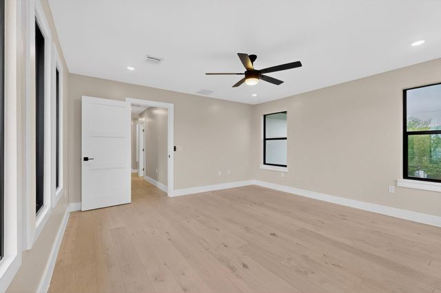 5018 Highland CT, Austin, TX 78731