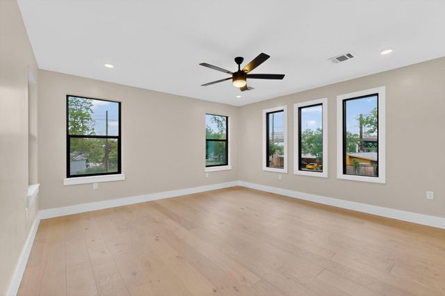 5018 Highland CT, Austin, TX 78731