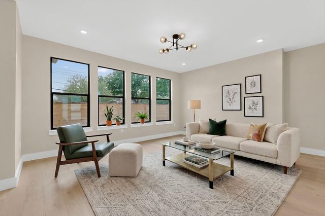 5018 Highland CT, Austin, TX 78731