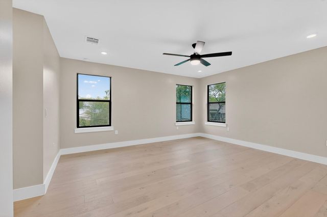 5018 Highland CT, Austin, TX 78731