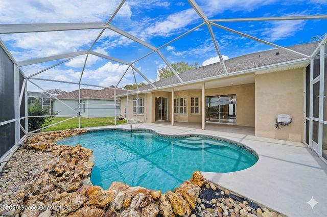 3221 Windsor Estates Drive, Melbourne, FL 32940