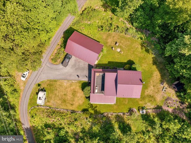 113 SANDHILL RD, Fleetwood, PA 19522