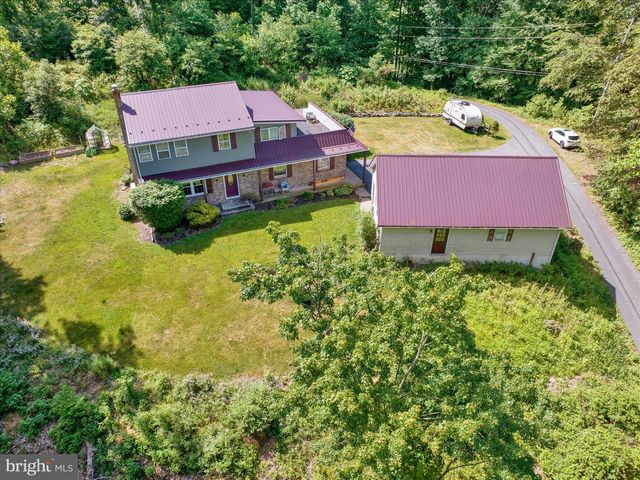 113 SANDHILL RD, Fleetwood, PA 19522