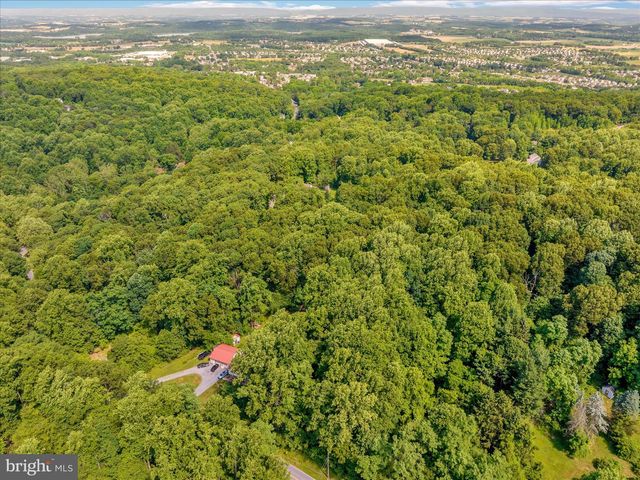 113 SANDHILL RD, Fleetwood, PA 19522