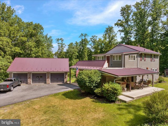 113 SANDHILL RD, Fleetwood, PA 19522