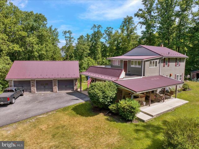 113 SANDHILL RD, Fleetwood, PA 19522