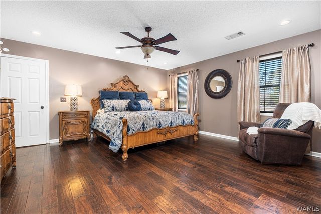 11273 APRIL SOUND, Northport, AL 35475