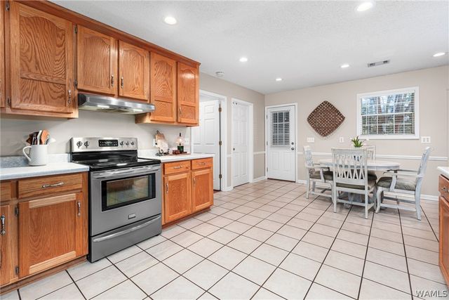 11273 APRIL SOUND, Northport, AL 35475