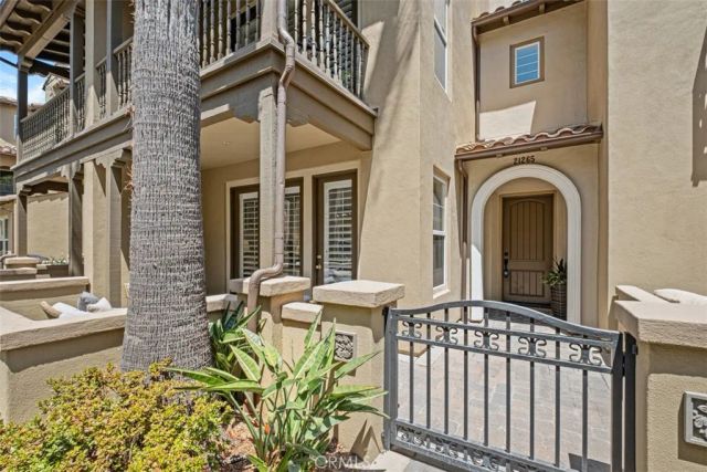 21265 Baeza Circle, Huntington Beach, CA 92648