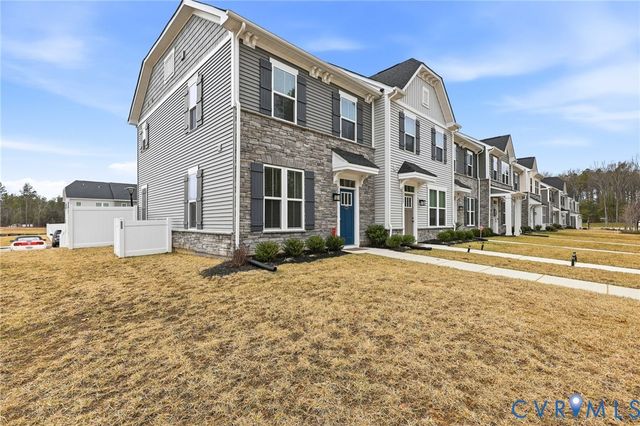 2031 Turtle Pky, Sandston, VA 23150