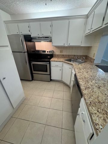 703 Sunny Pine Way C1, Greenacres, FL 33415