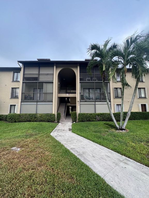 703 Sunny Pine Way C1, Greenacres, FL 33415