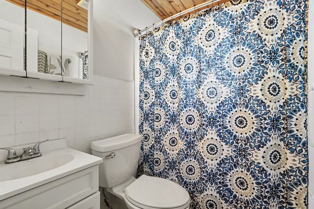 2412 Sonora Street, Kalamazoo Twp, MI 49004