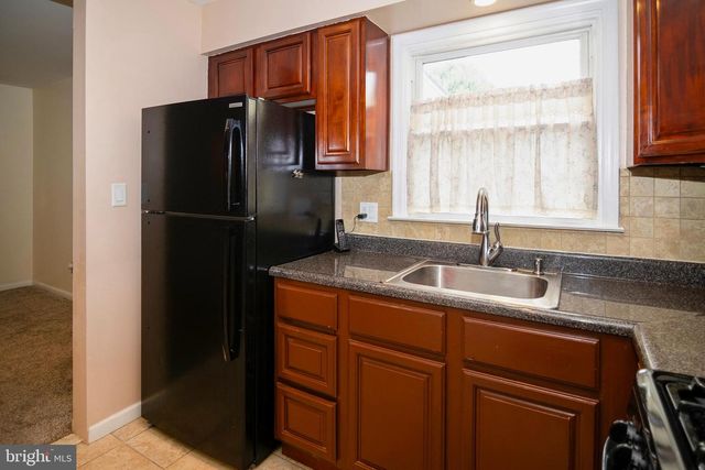 6 S BELL RD, Bellmawr, NJ 08031