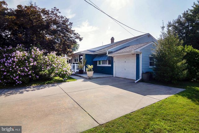 6 S BELL RD, Bellmawr, NJ 08031