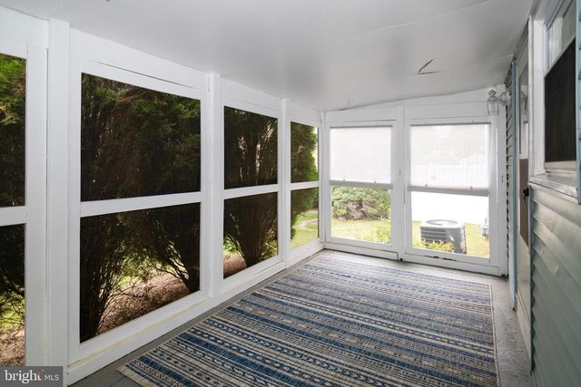 6 S BELL RD, Bellmawr, NJ 08031