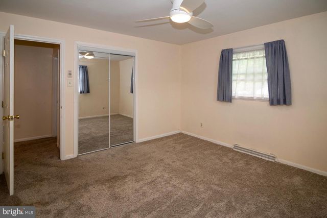 6 S BELL RD, Bellmawr, NJ 08031