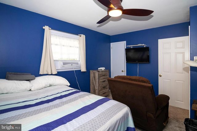 6 S BELL RD, Bellmawr, NJ 08031