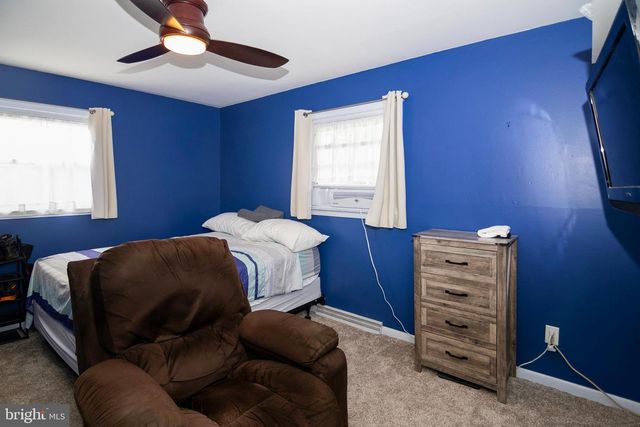 6 S BELL RD, Bellmawr, NJ 08031
