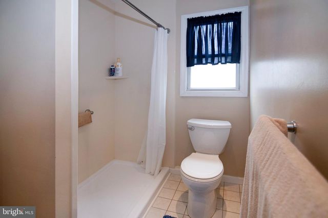 6 S BELL RD, Bellmawr, NJ 08031