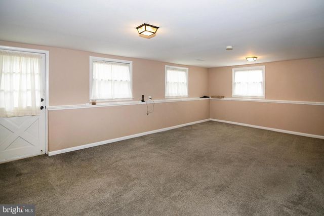 6 S BELL RD, Bellmawr, NJ 08031