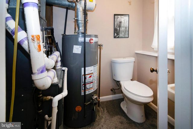 6 S BELL RD, Bellmawr, NJ 08031