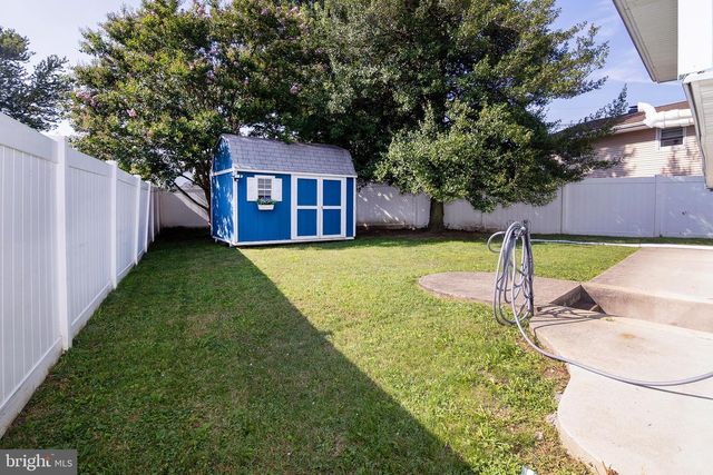 6 S BELL RD, Bellmawr, NJ 08031