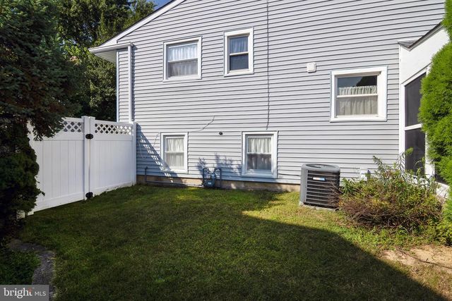 6 S BELL RD, Bellmawr, NJ 08031