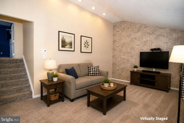 6 S BELL RD, Bellmawr, NJ 08031