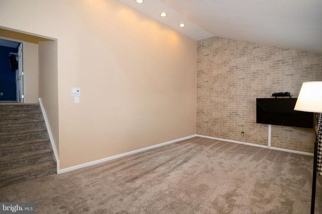 6 S BELL RD, Bellmawr, NJ 08031