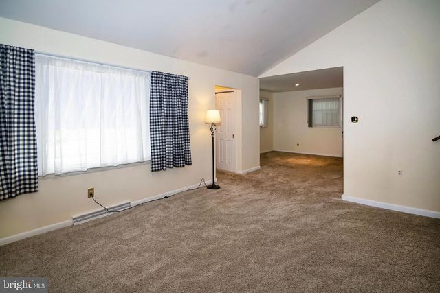 6 S BELL RD, Bellmawr, NJ 08031