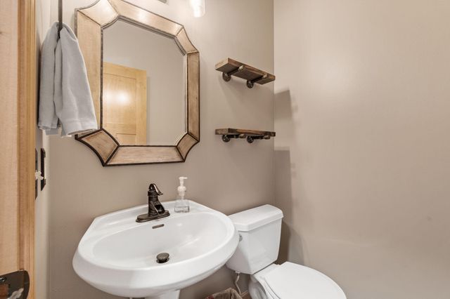 8700 Grace Lane, Greenfield, MN 55357