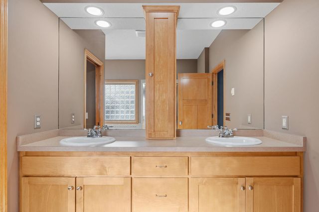 8700 Grace Lane, Greenfield, MN 55357