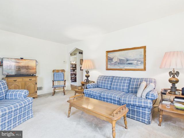 227 N WILLIAMS ST, York, PA 17404