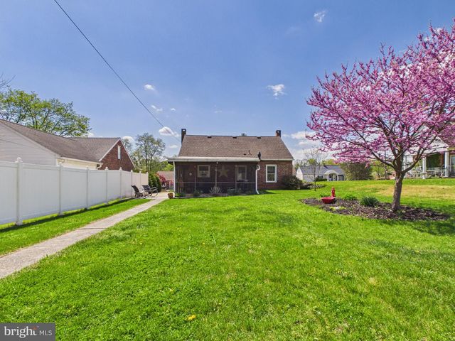 227 N WILLIAMS ST, York, PA 17404