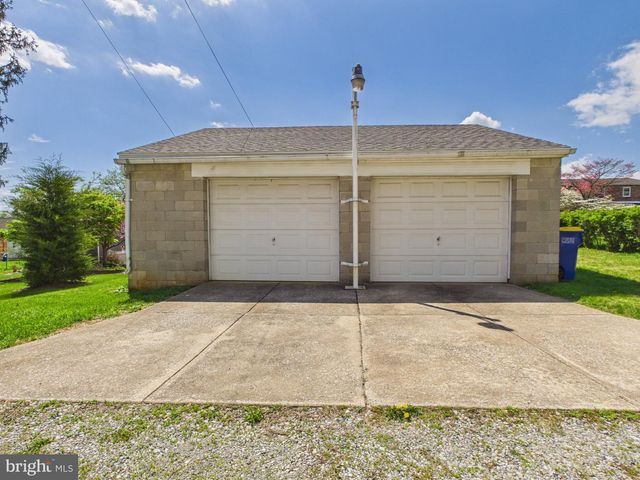 227 N WILLIAMS ST, York, PA 17404