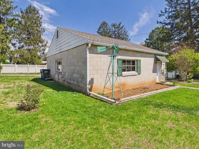 227 N WILLIAMS ST, York, PA 17404