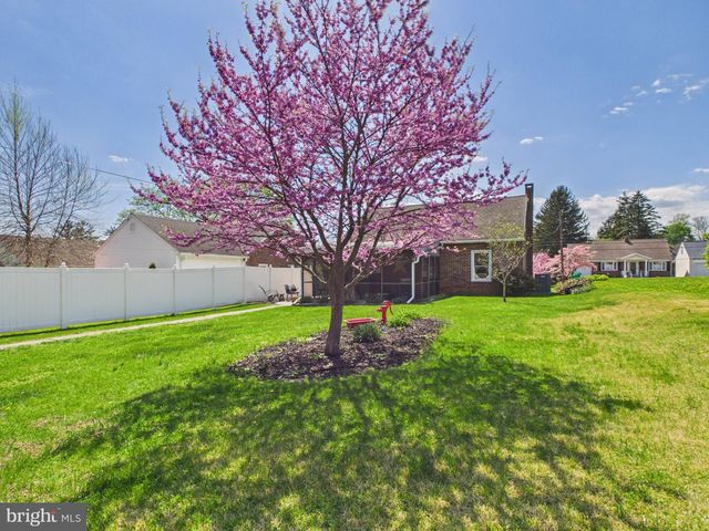 227 N WILLIAMS ST, York, PA 17404