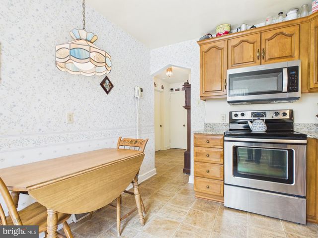 227 N WILLIAMS ST, York, PA 17404