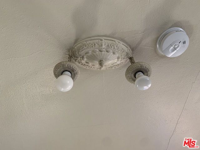 4260 S Figueroa Street, Los Angeles, CA 90037