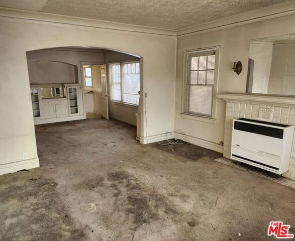 4260 S Figueroa Street, Los Angeles, CA 90037