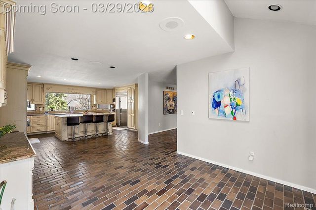 3830 Columbia Drive, Bloomfield Hills, MI 48302