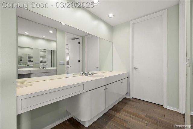 3830 Columbia Drive, Bloomfield Hills, MI 48302