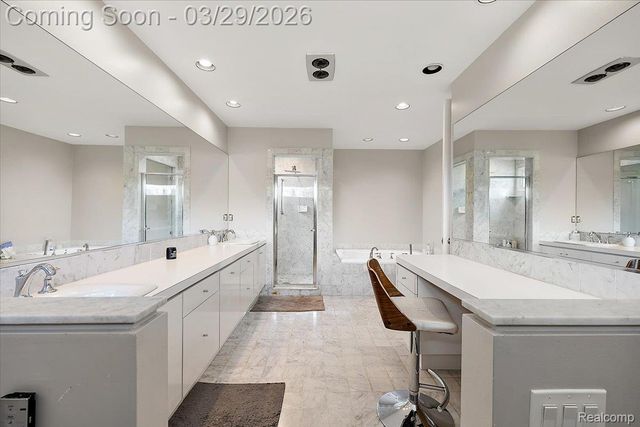 3830 Columbia Drive, Bloomfield Hills, MI 48302