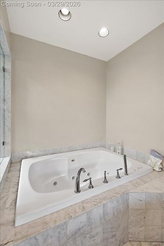 3830 Columbia Drive, Bloomfield Hills, MI 48302